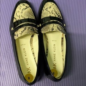 NEW Anne Klein shoes 8